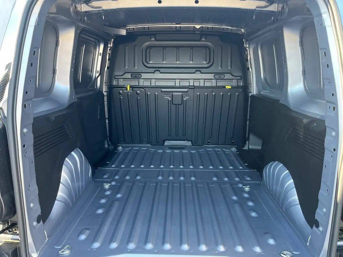 2024-peugeot-partner-15-bluehdi-professional-100pseu6d-big-11
