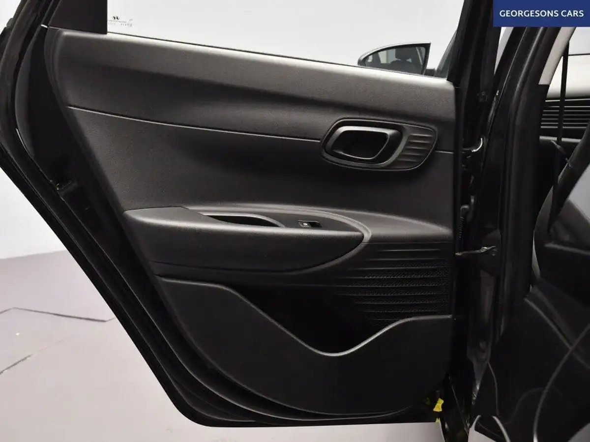 2021-hyundai-i20-10-t-gdi-element-big-19