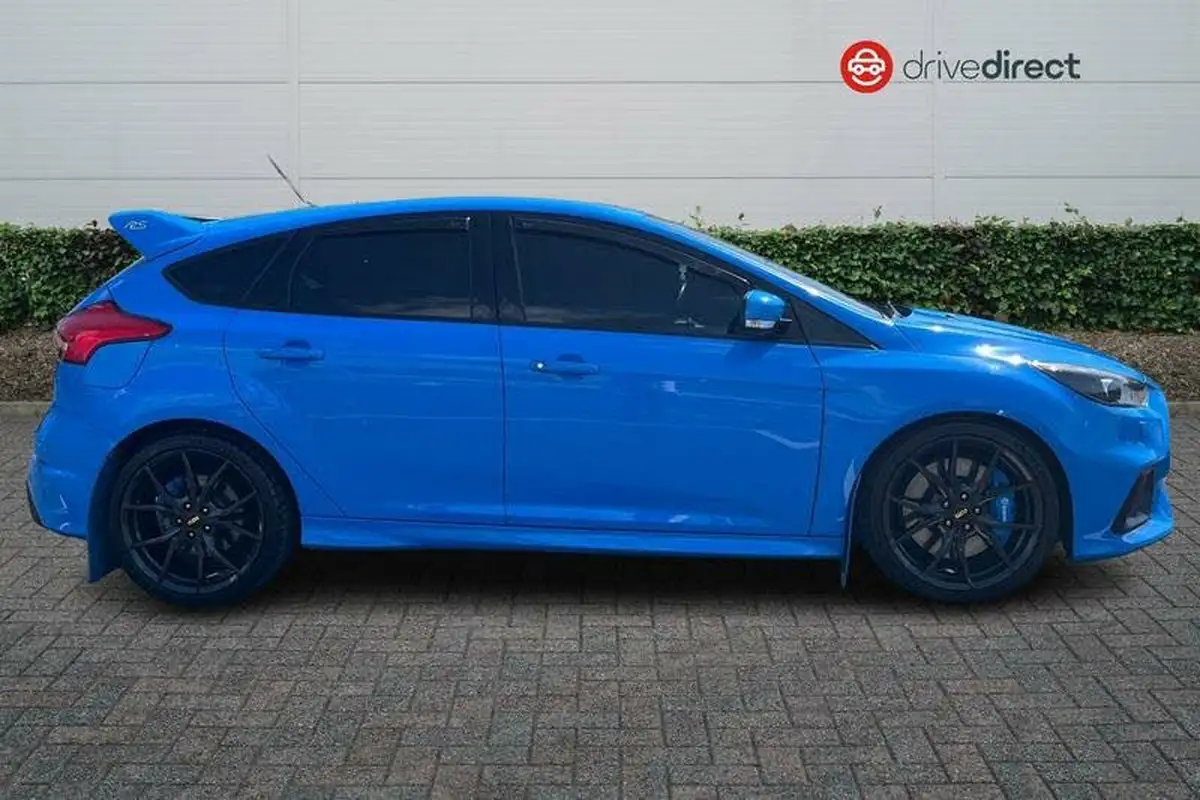 2016-ford-focus-23-rs-big-1