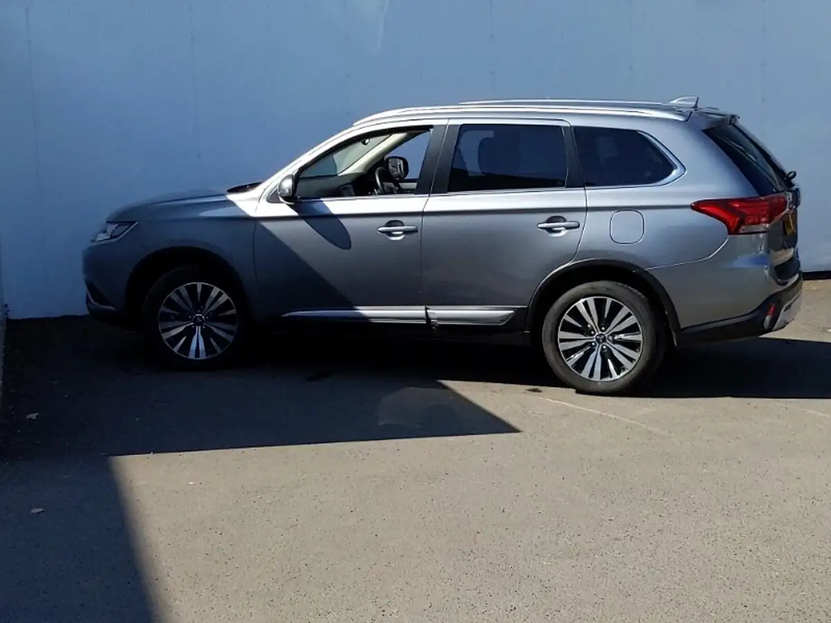 2023-volvo-xc90-20-t8-plus-big-3