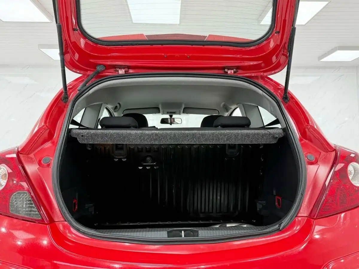 2011-vauxhall-corsa-10-s-ac-3d-big-17