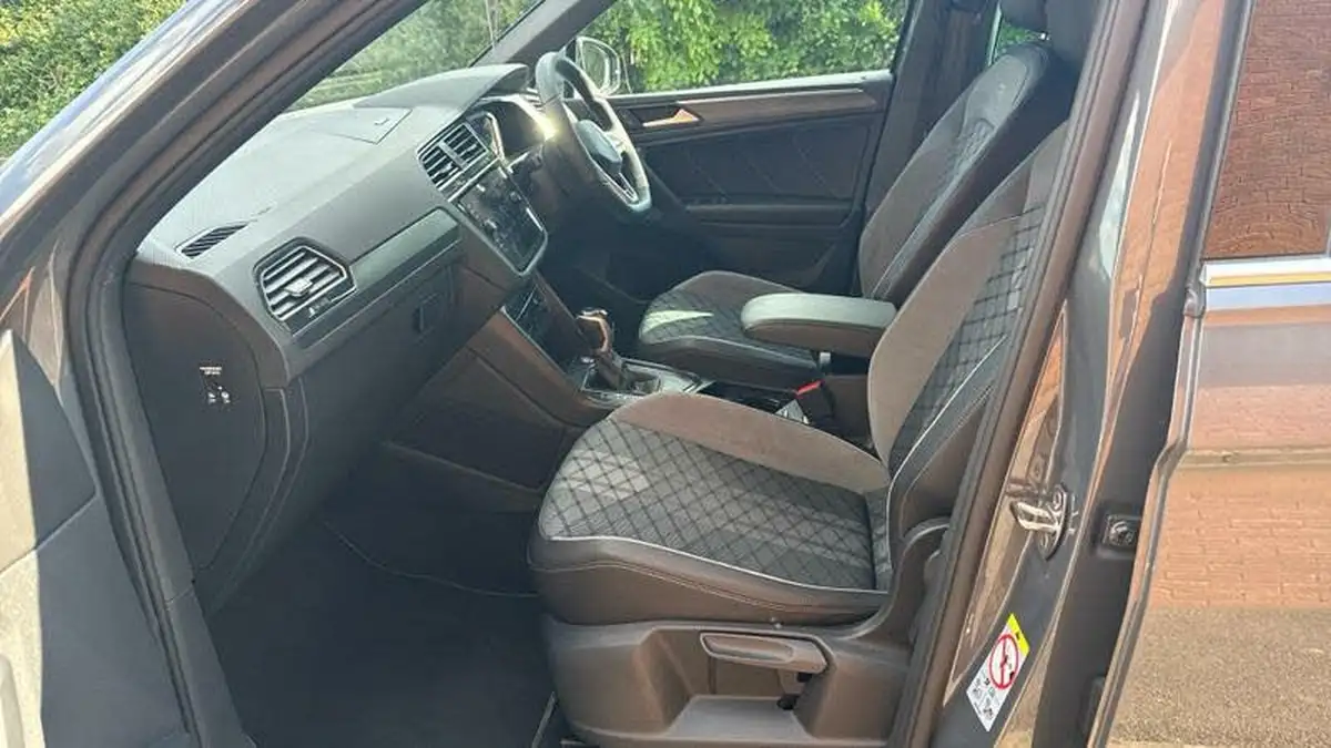2020-volkswagen-tiguan-15-tsi-r-line-big-15