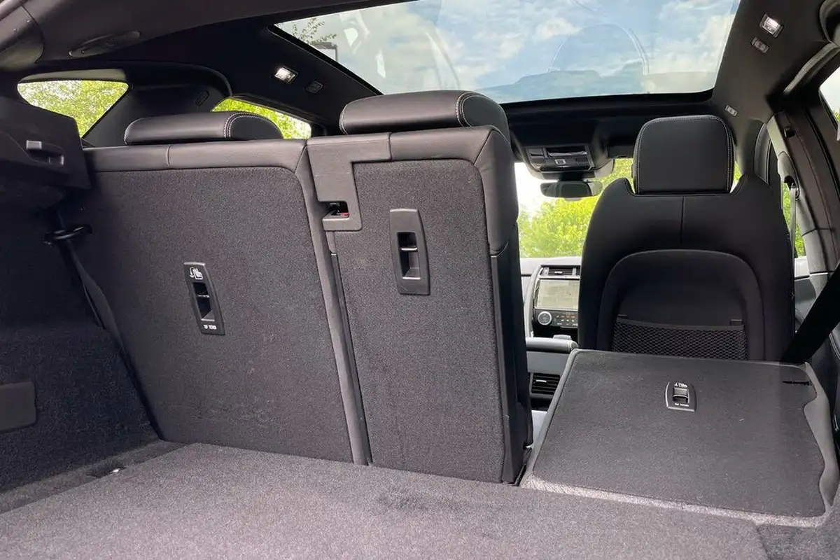 2024-jaguar-e-pace-20-d200-r-dynamic-se-black-big-33