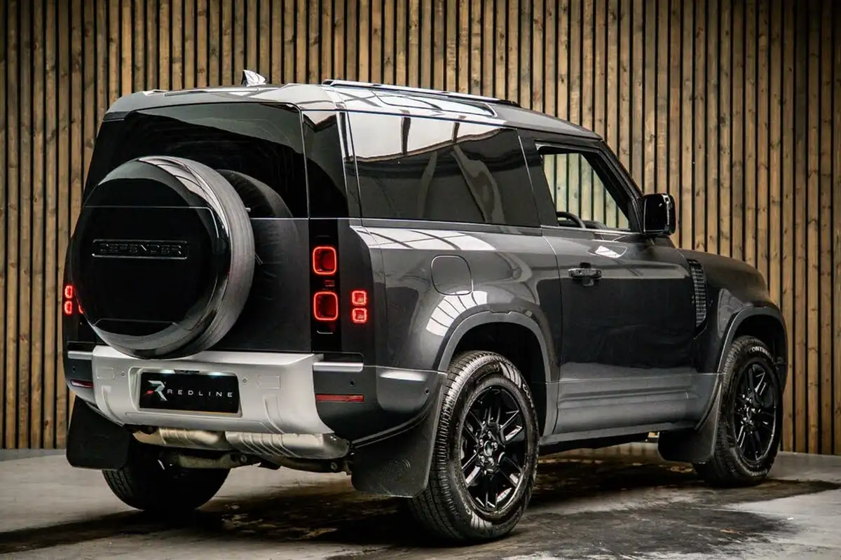 2025-land-rover-90-defender-30-d250-hard-top-s-90-250pseu6e-big-3
