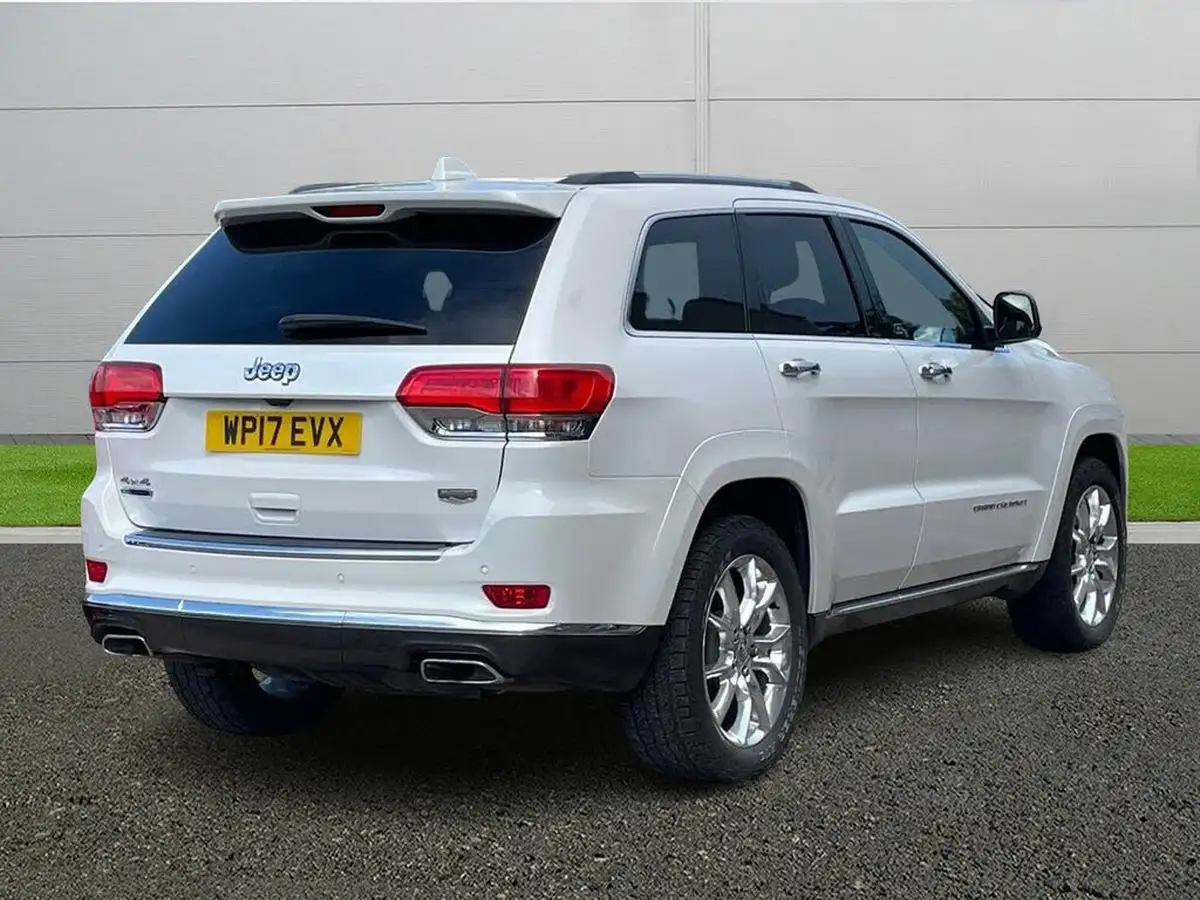 2017-jeep-grand-cherokee-30crd-summit-big-6