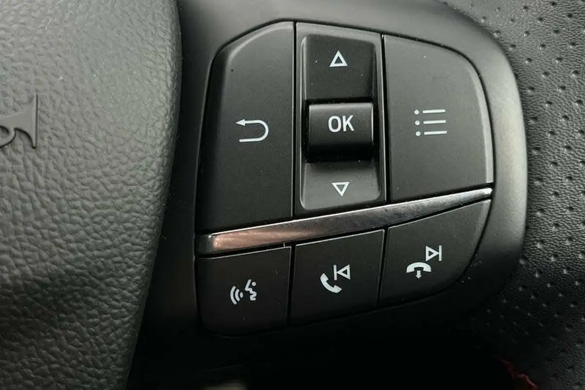 2023-ford-kuga-big-23