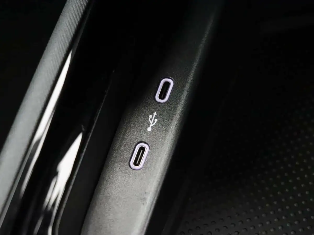 2022-skoda-kamiq-10-tsi-se-95ps-big-29