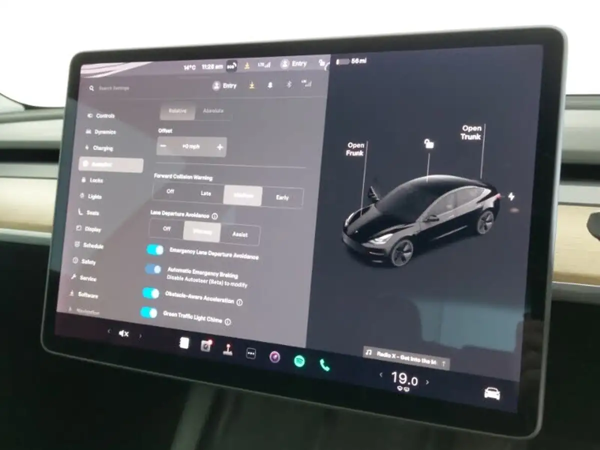 2021-tesla-model-3-e-long-range-4x4-big-11