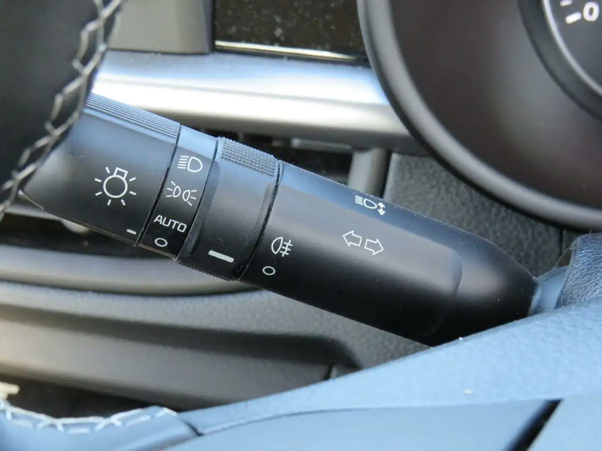 2023-kia-picanto-10-2-auto-seq-big-17