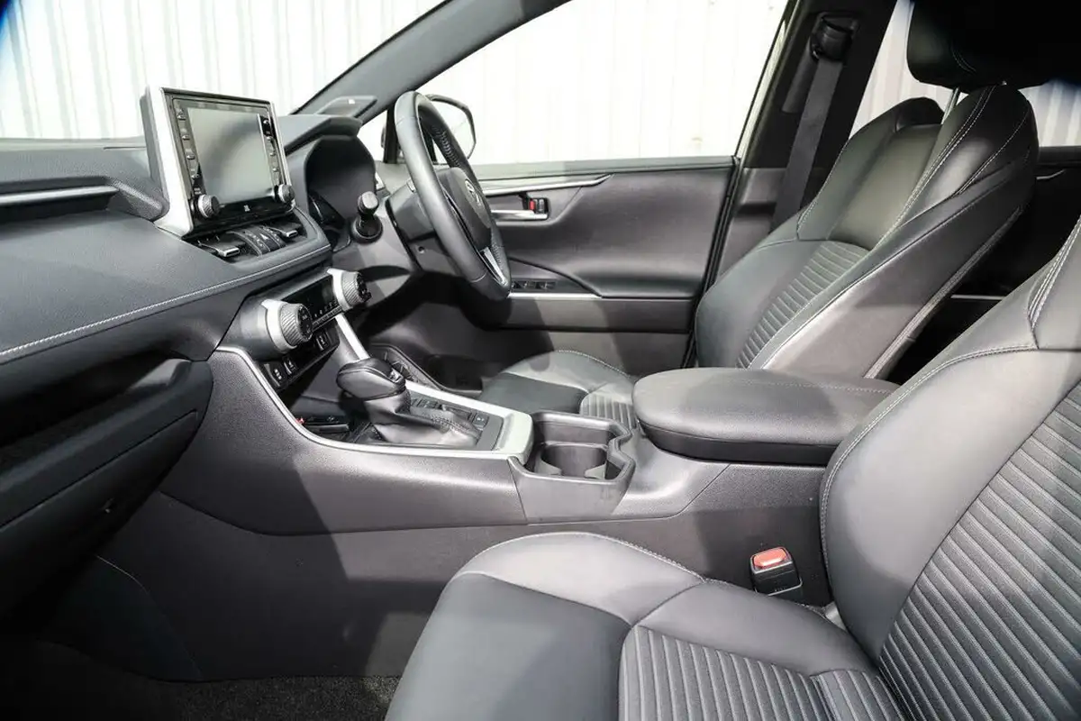 2021-toyota-rav4-25-vvt-i-black-edition-215bhp-big-9