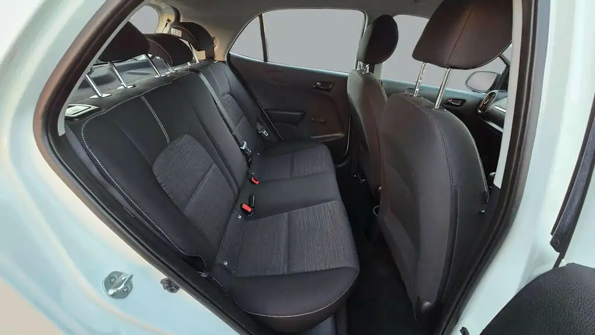2018-kia-picanto-10-1-66bhp-big-10