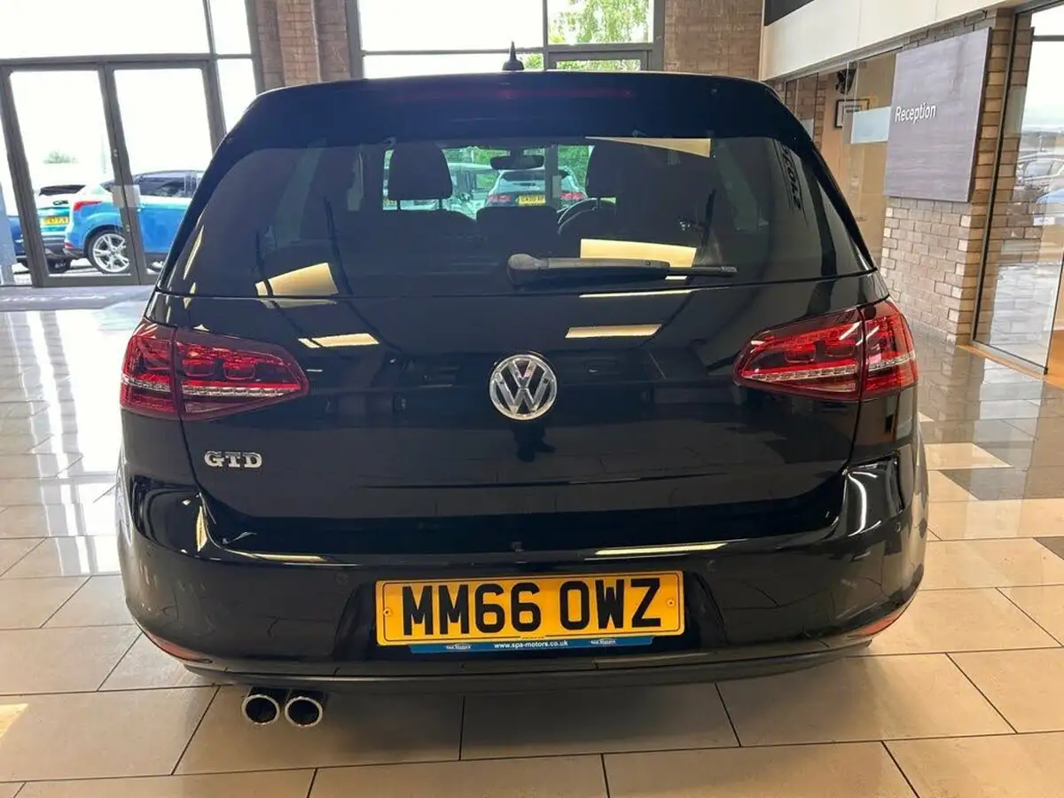 2016-volkswagen-golf-20tdi-gtd-bmt-hatchback-5d-big-5