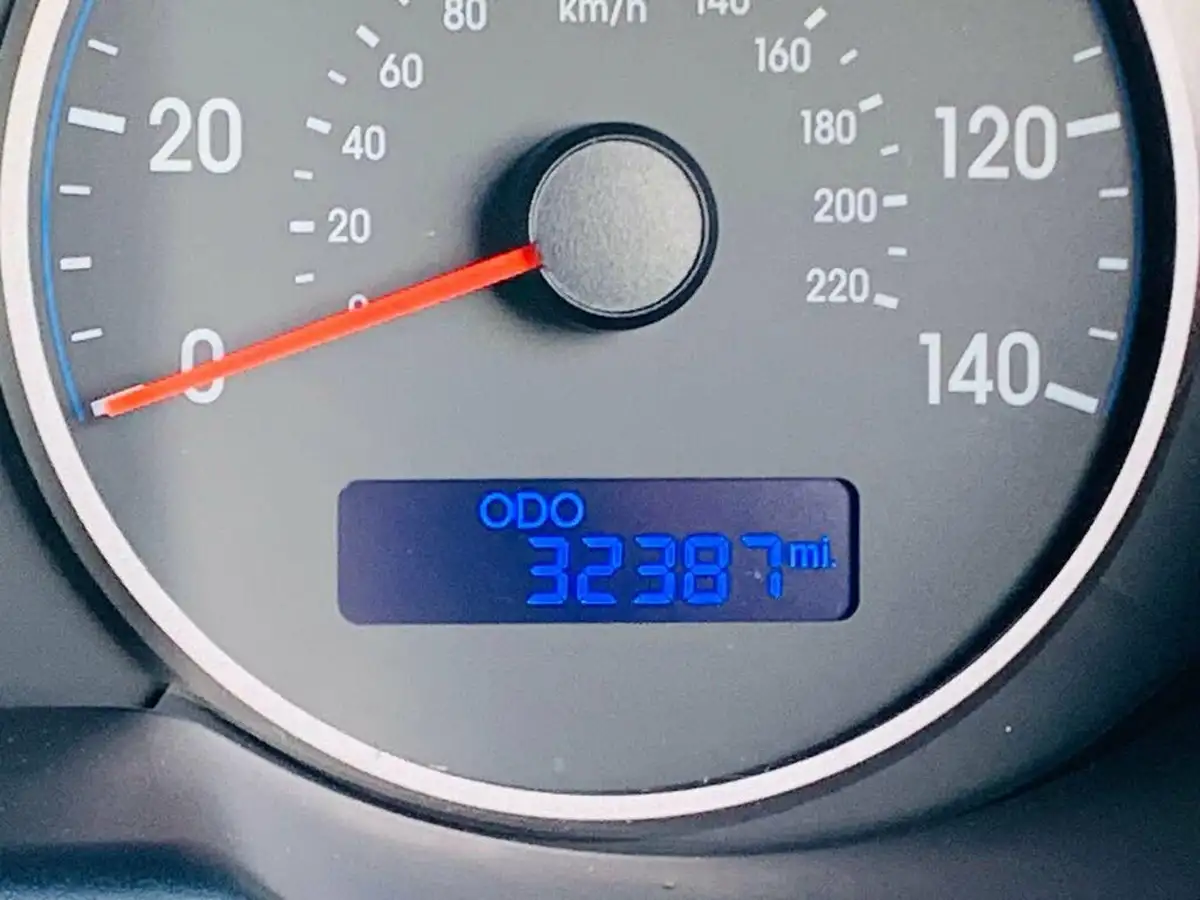 2012-hyundai-i20-12-classic-5d-big-27