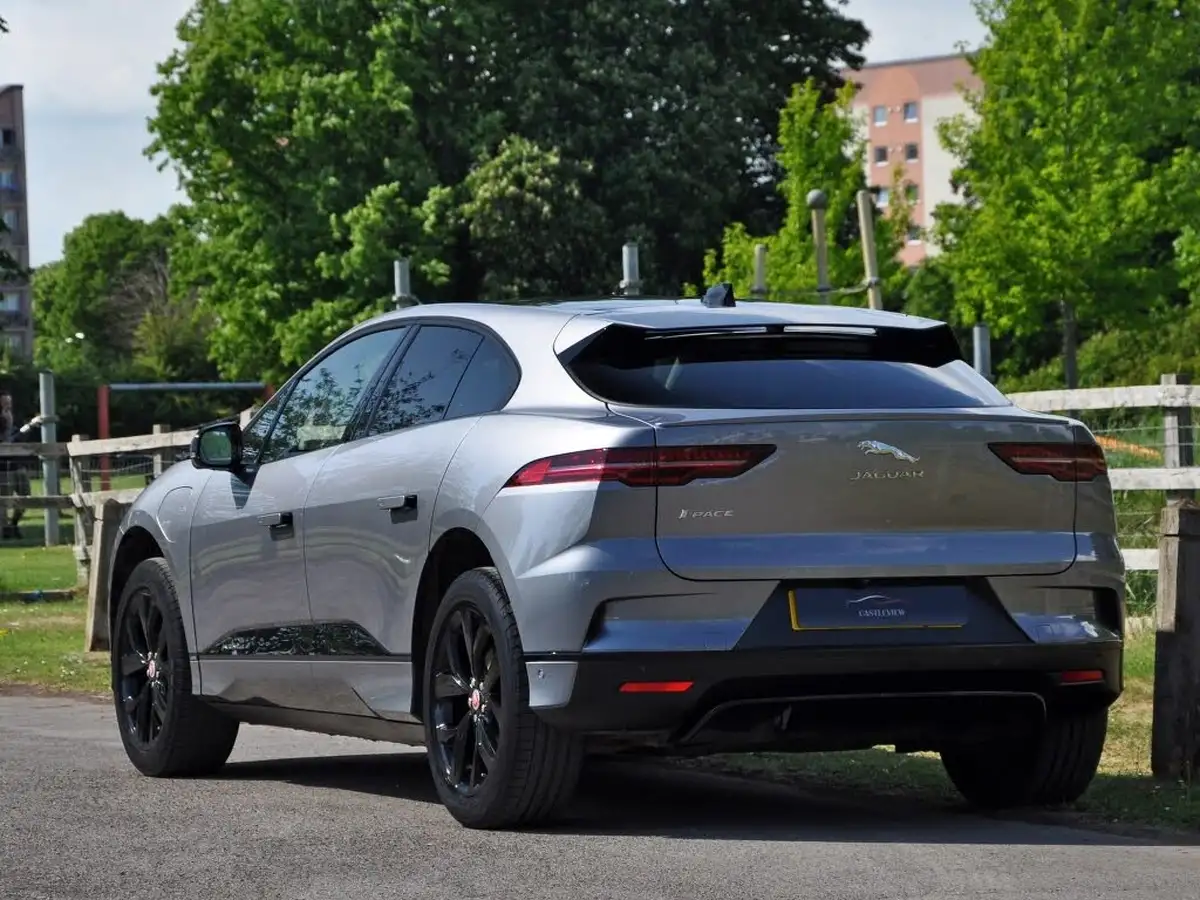 2021-jaguar-i-pace-ev400-hse-big-77