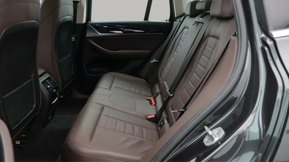2021-bmw-x3-20-xdrive-30e-xline-big-16