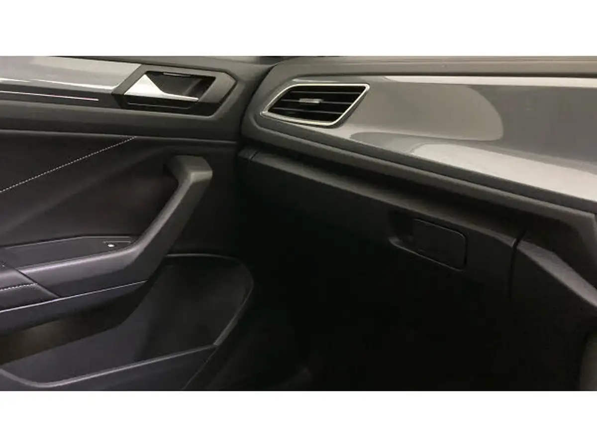 2023-volkswagen-t-roc-15-tsi-style-hatchback-5d-dsg-big-34