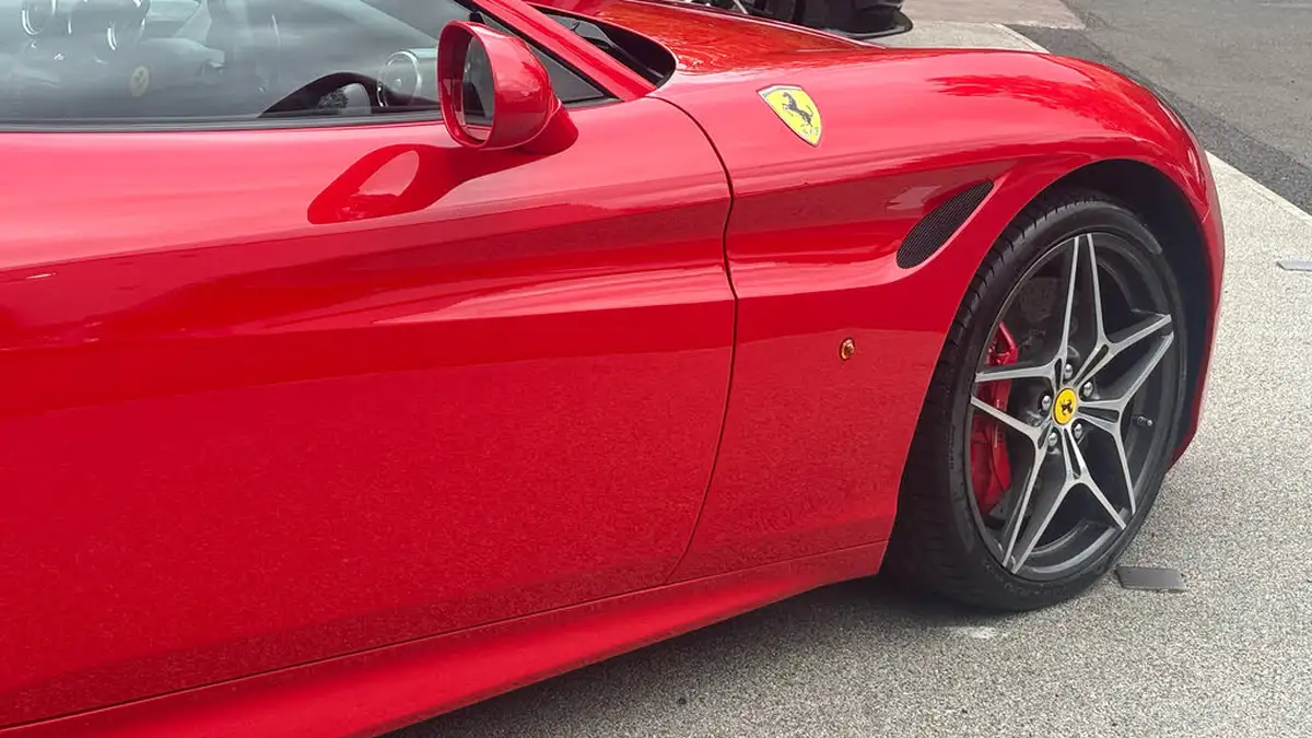 2016-ferrari-california-39-t-big-8