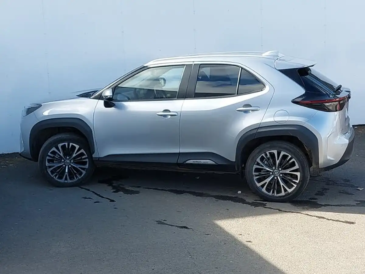 2022-toyota-yaris-cross-15-vvt-i-excel-big-3