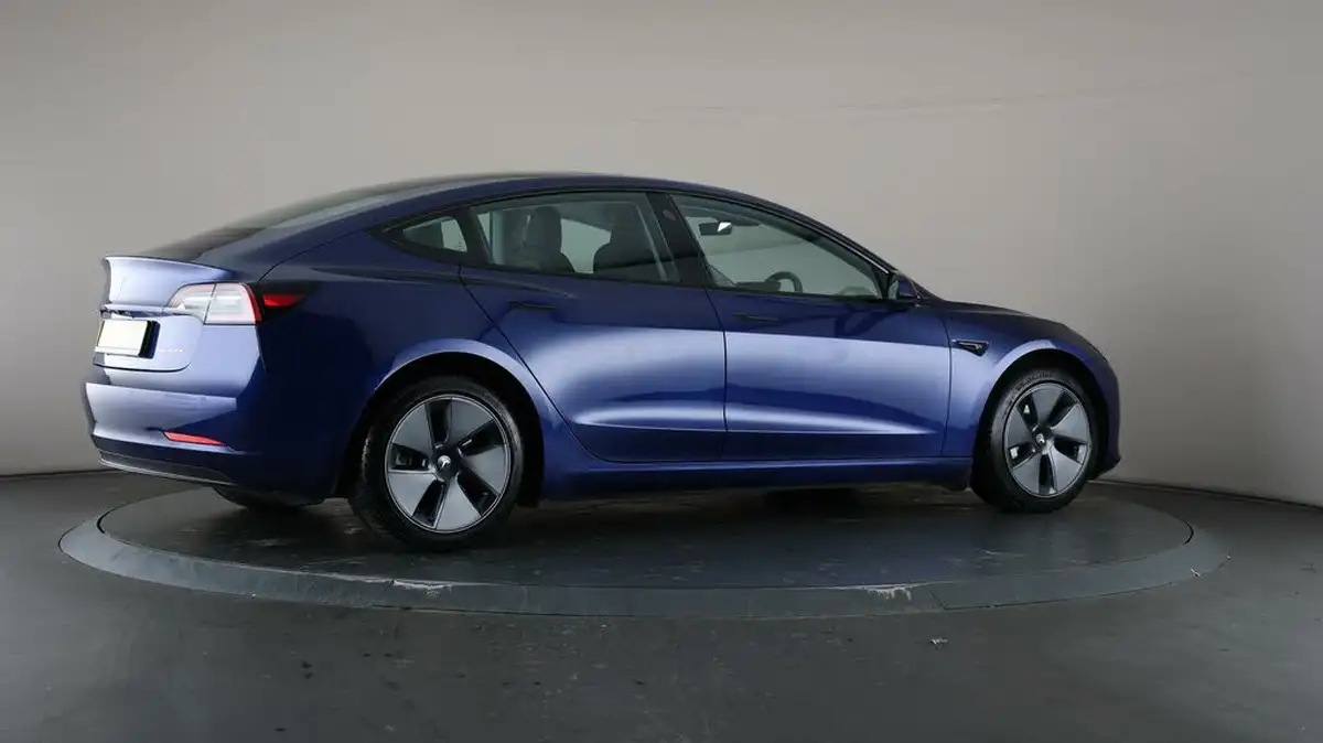 2021-tesla-model-3-e-long-range-awd-big-64
