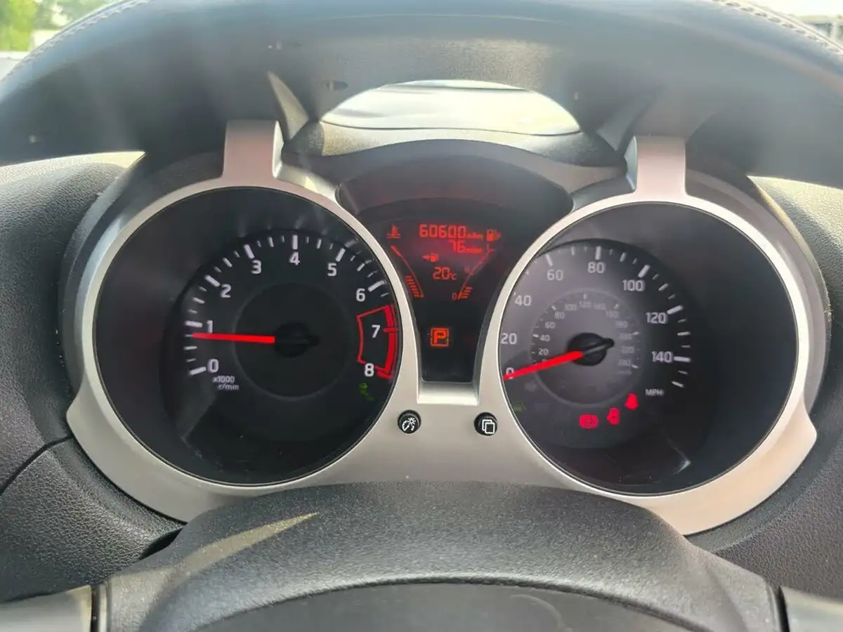 2015-nissan-juke-16-tekna-117ps-1598cc-xtronic-cvt-big-44