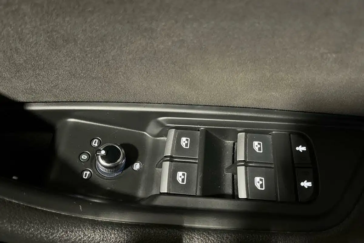 2018-audi-a4-14-tfsi-black-edition-big-15