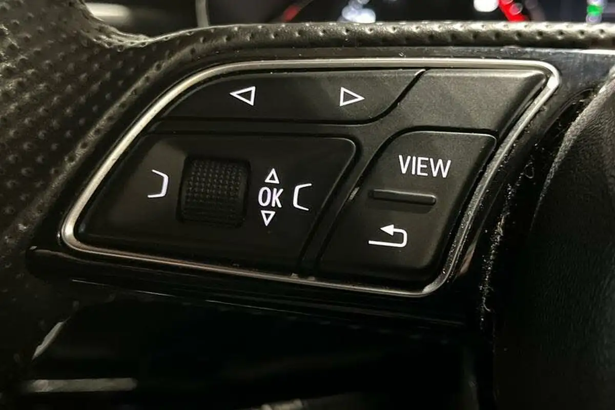 2018-audi-a4-14-tfsi-black-edition-big-39
