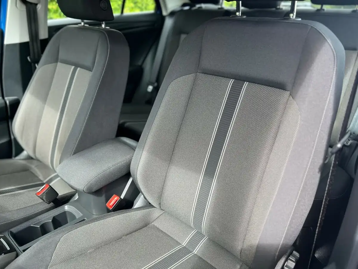 2020-volkswagen-t-roc-15-tsi-se-big-23