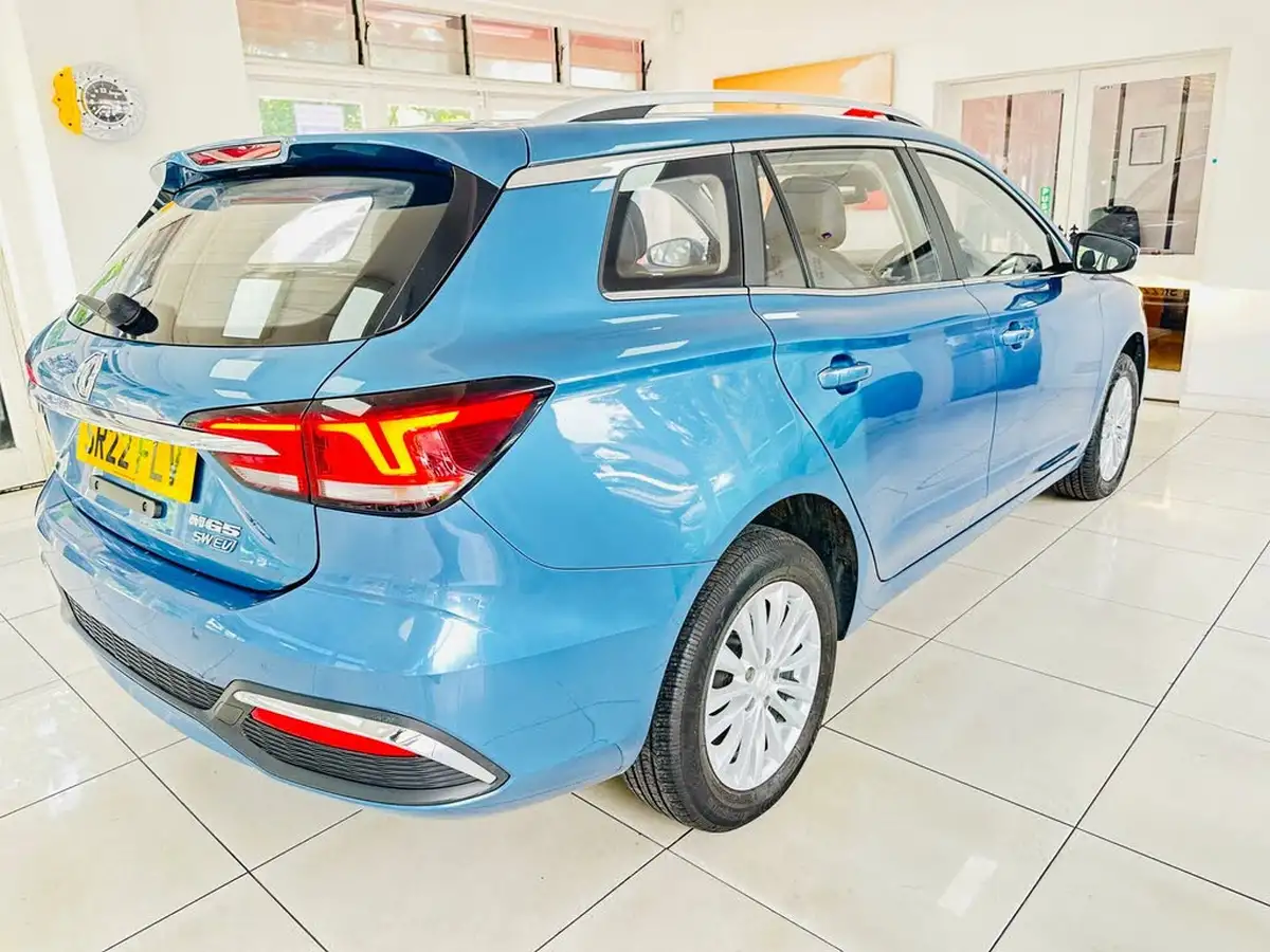 2022-mg-mg5-e-exclusive-ev-long-range-big-40