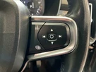 2019-volvo-xc40-20-t4-momentum-awd-small-28