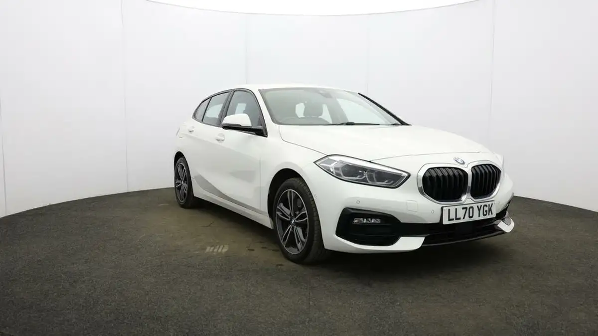 2021-bmw-1-series-20td-120d-xdrive-sport-lcp-big-44