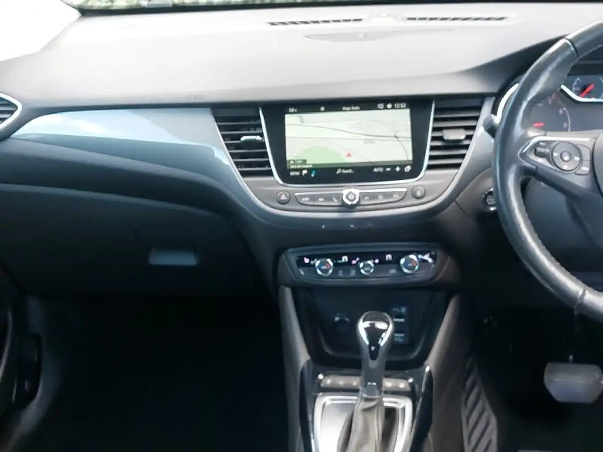 2022-vauxhall-crossland-15-ultimate-120ps-auto-big-9