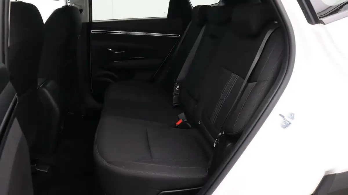 2023-hyundai-tucson-16-t-gdi-se-connect-230ps-hybrid-auto-big-16