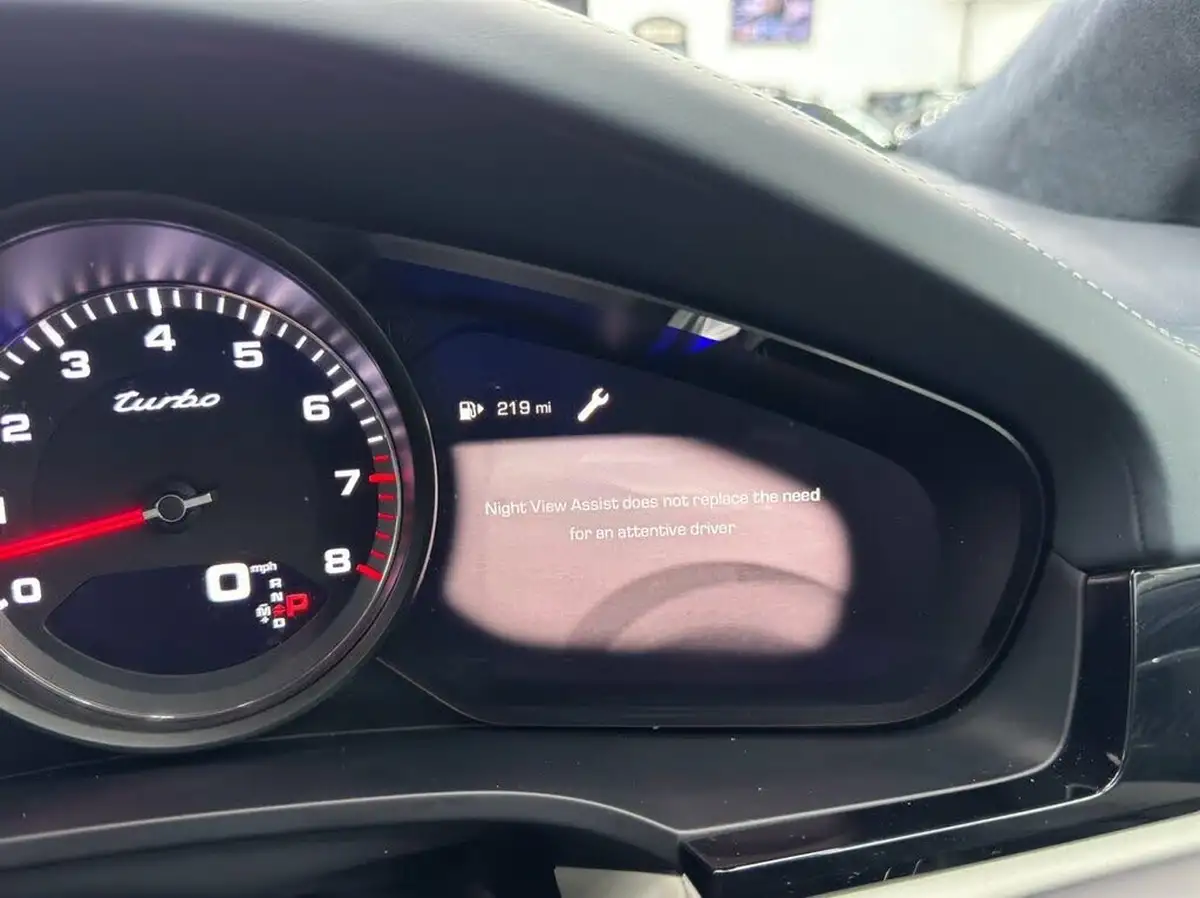 2019-porsche-cayenne-40-v8-turbo-coupe-big-32