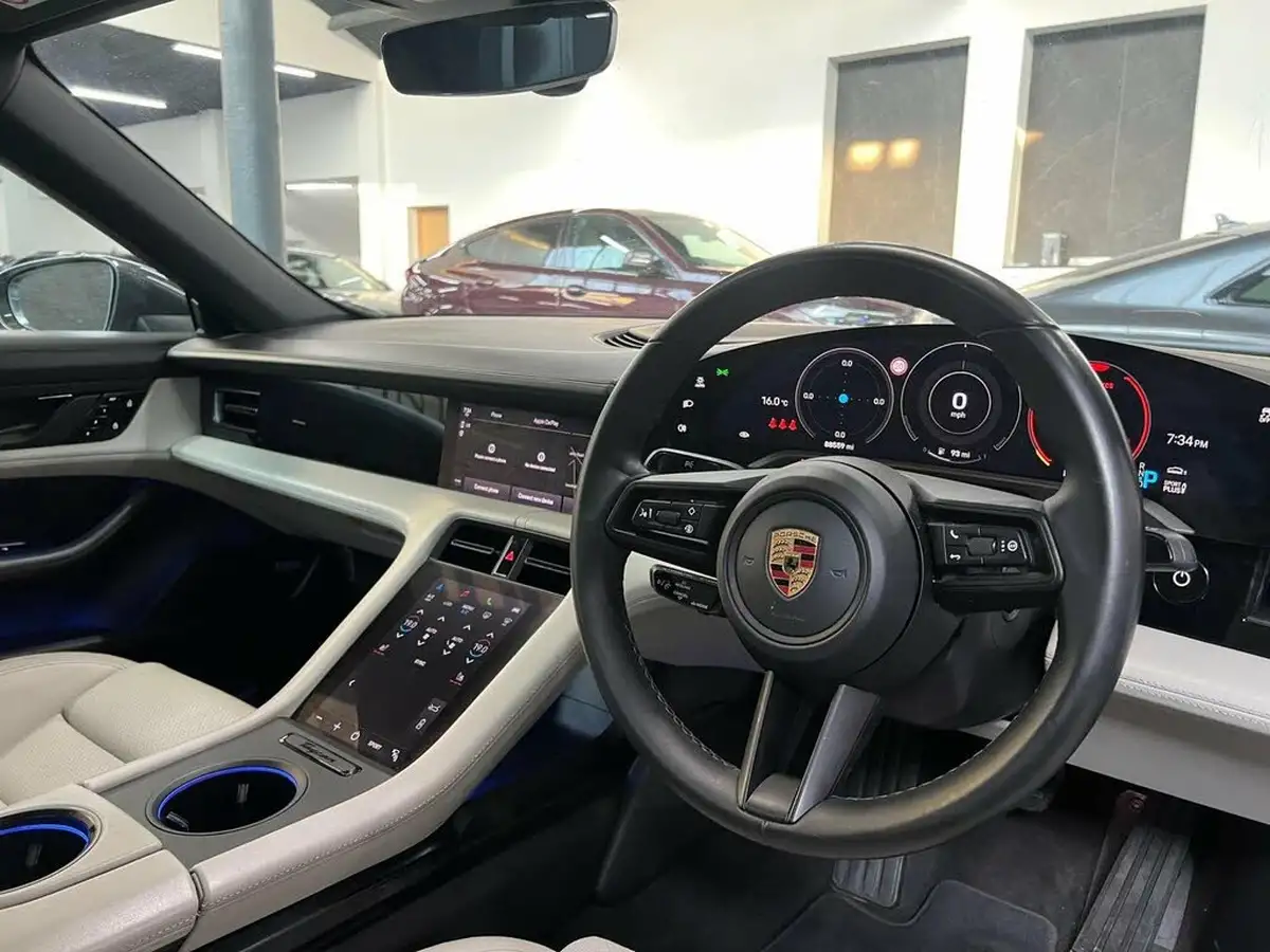 2020-porsche-taycan-e-4s-571ps-performance-battery-plus-big-14