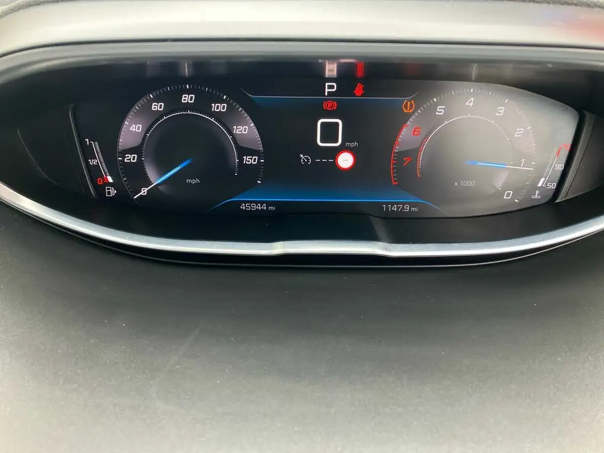 2022-peugeot-5008-suv-12-puretech-allure-eat8-big-15