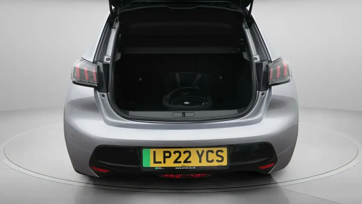 2022-peugeot-208-e-gt-136bhp-50kwh-big-17