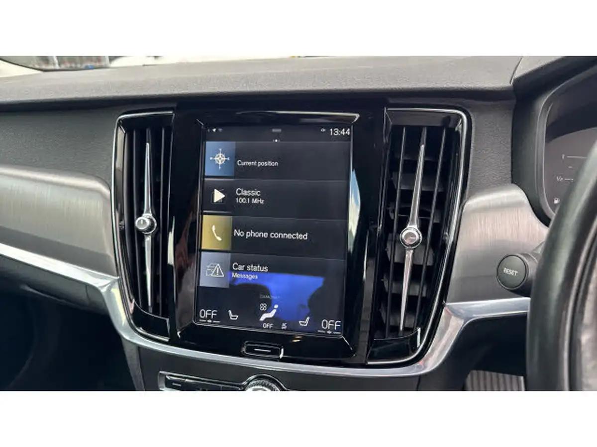 2017-volvo-s90-20td-d4-momentum-big-11