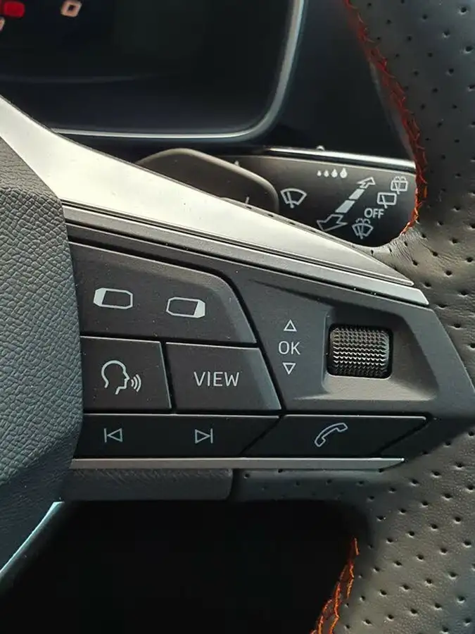 2024-seat-leon-14-e-hybrid-fr-hatchback-big-29