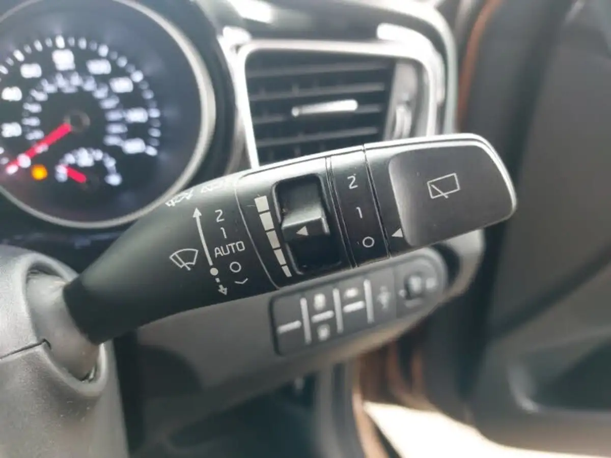 2022-kia-xceed-15-t-gdi-3-big-15