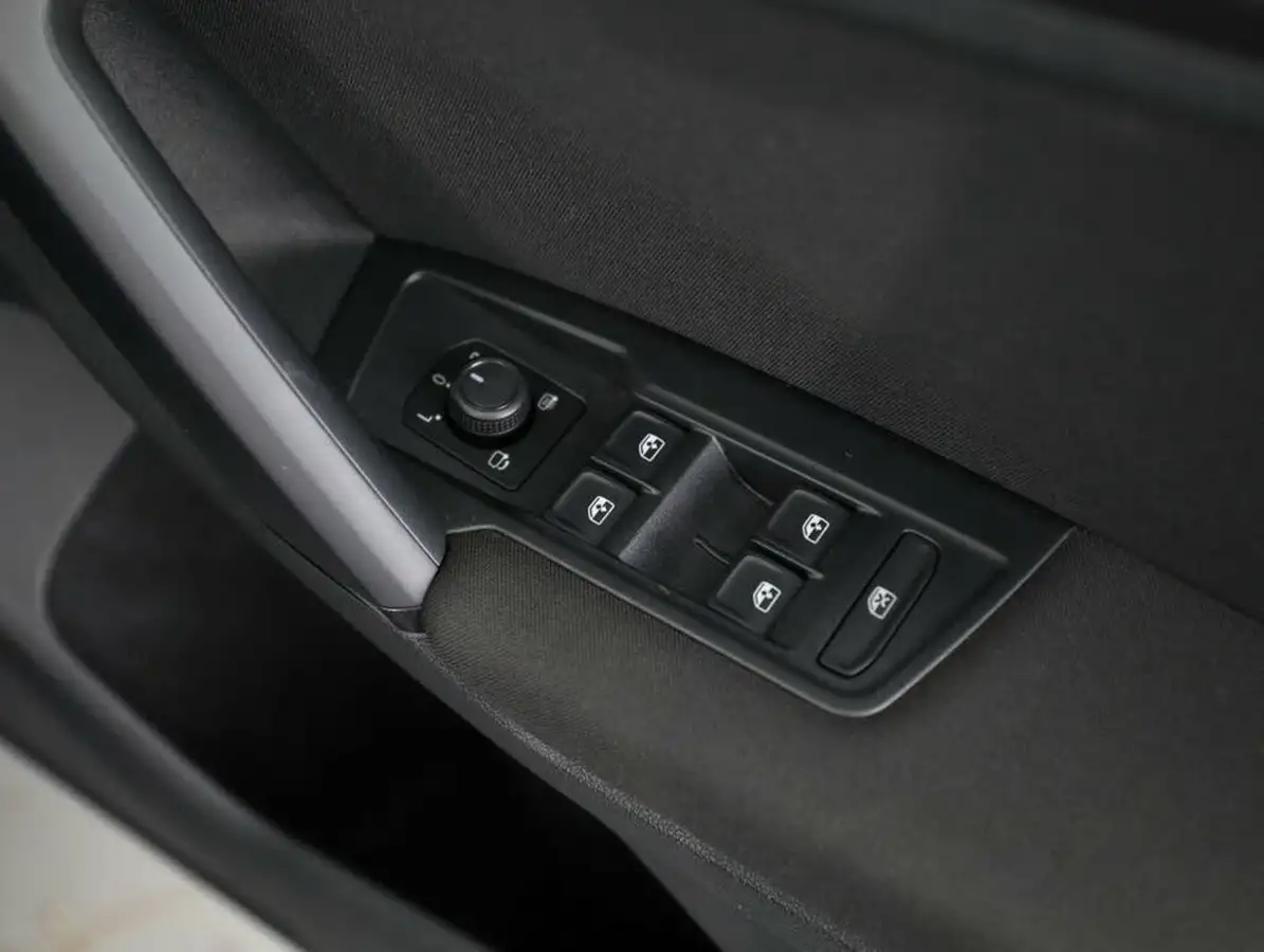 2018-volkswagen-tiguan-20tdi-se-150ps-4motion-ss-big-33