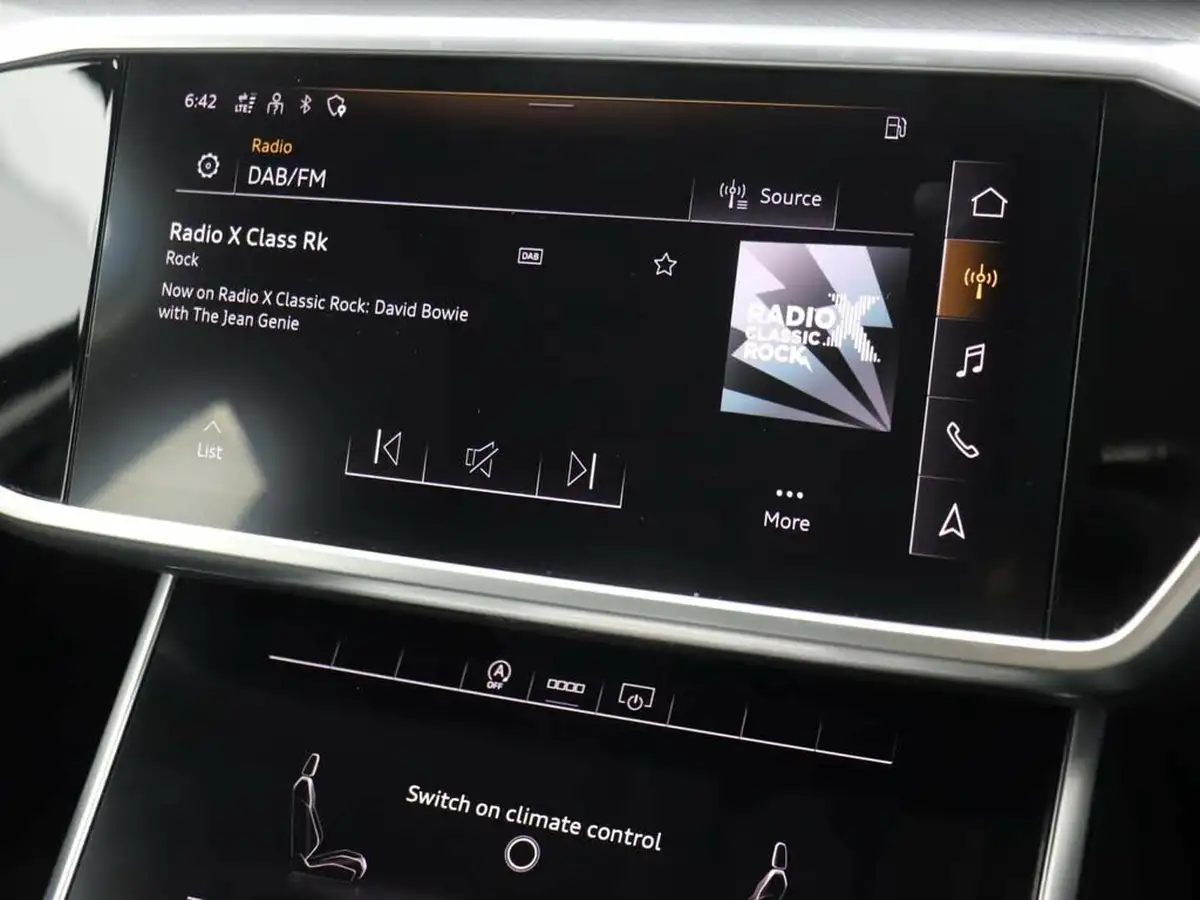 2022-audi-a6-saloon-20-40-tfsi-sport-big-34