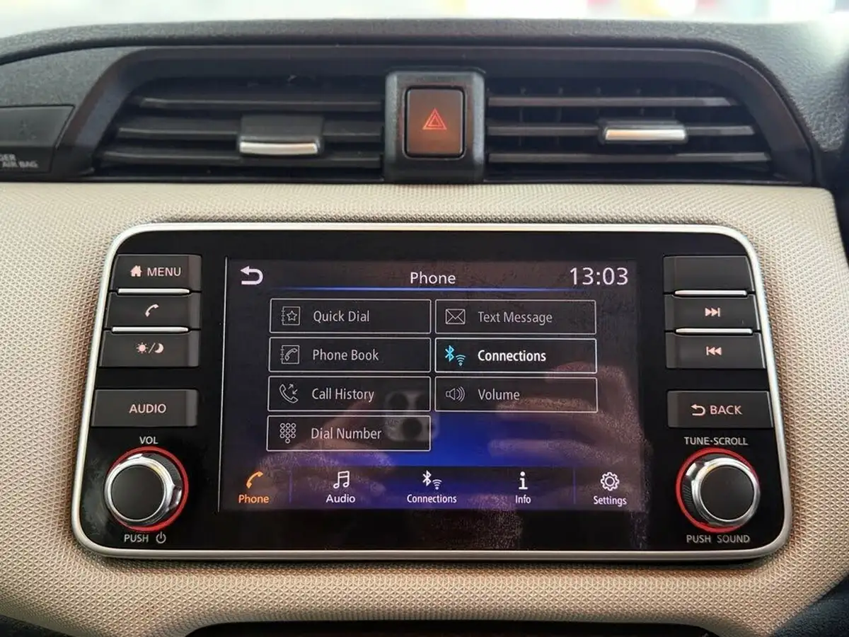 2019-nissan-micra-09-ig-t-acenta-limited-edition-big-33