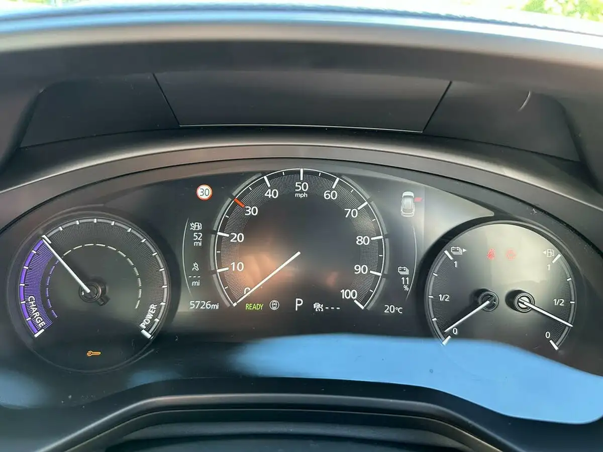 2023-mazda-mx-30-big-23