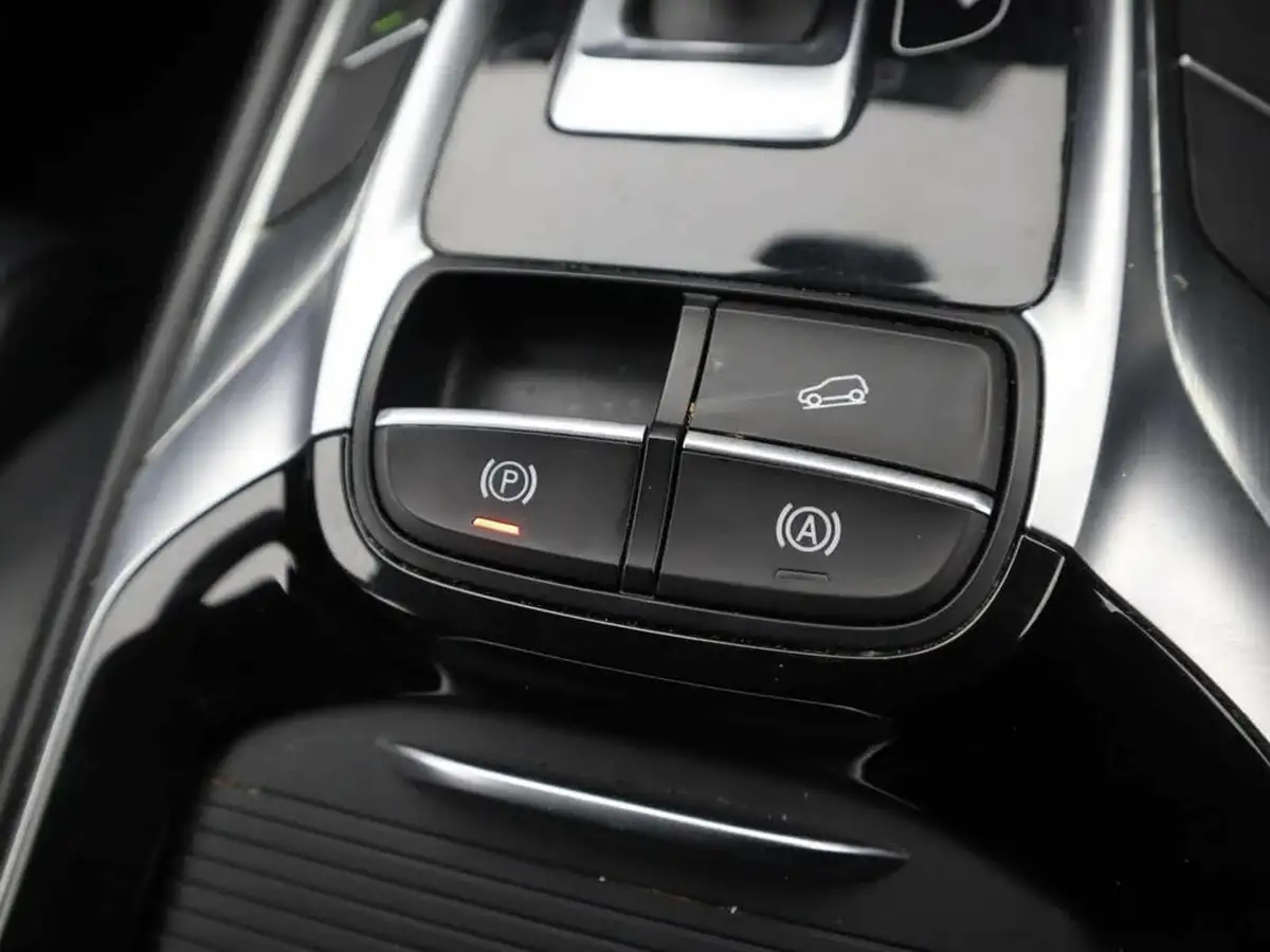 2022-mg-hs-15t-gdi-excite-162ps-dct-big-31