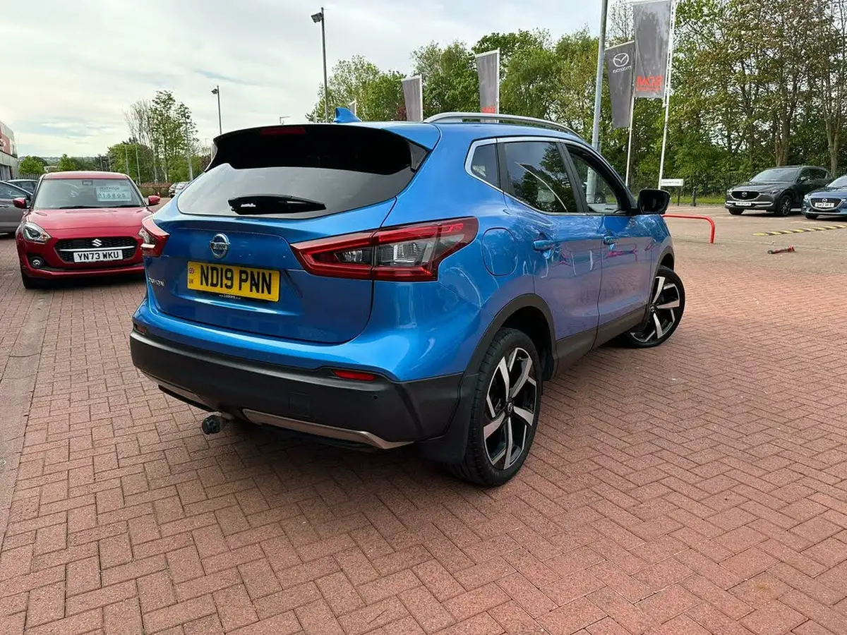 2019-nissan-qashqai-15dci-tekna-19in-alloysglass-roof-pack-dct-big-5