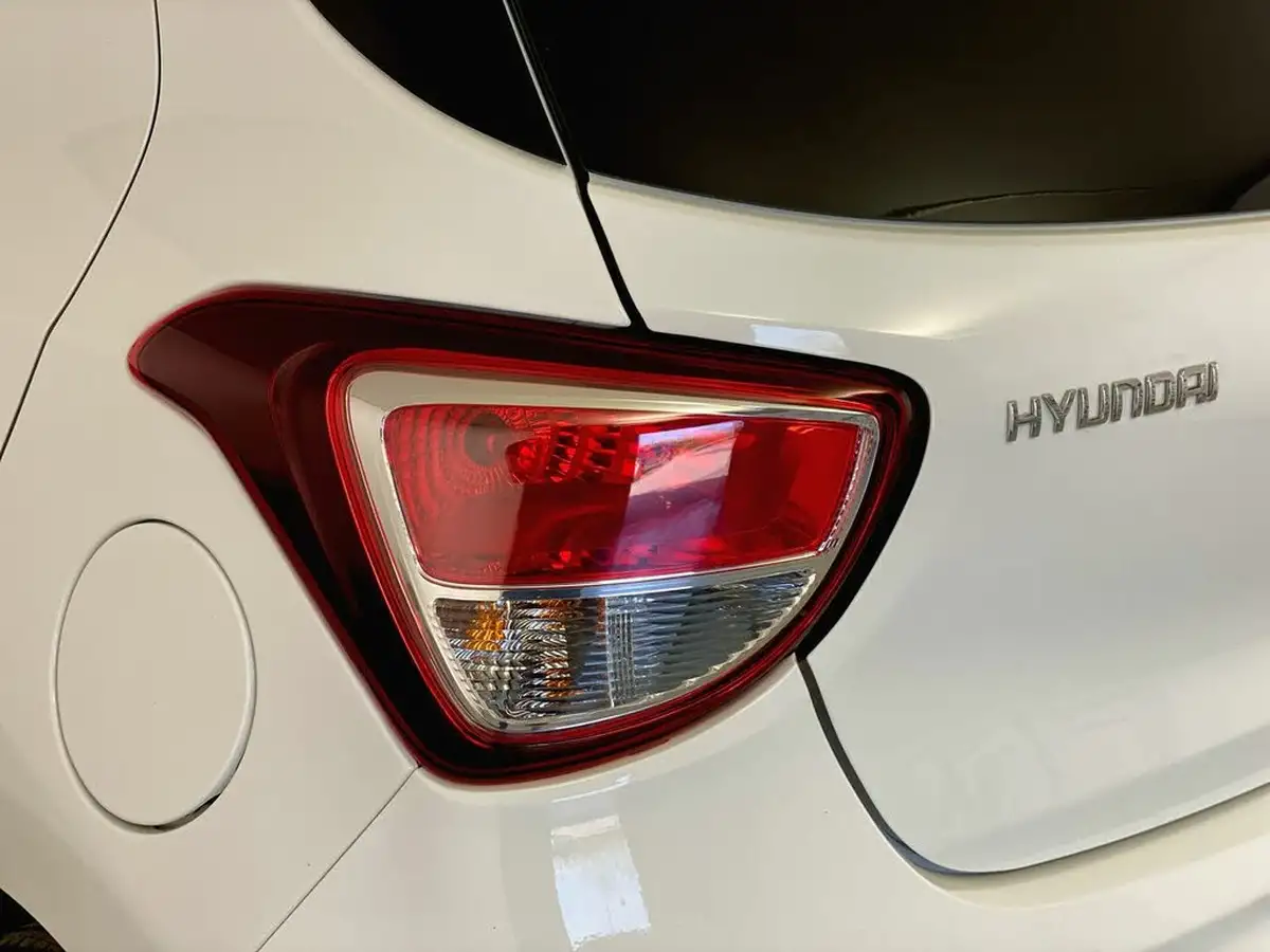 2018-hyundai-i10-10-go-se-67ps-big-36