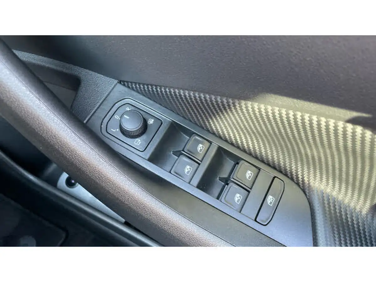 2024-skoda-kamiq-15-tsi-monte-carlo-dsg-big-24