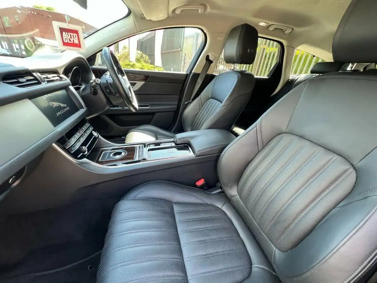 2019-jaguar-xf-20i-portfolio-250ps-sportbrake-5d-big-19