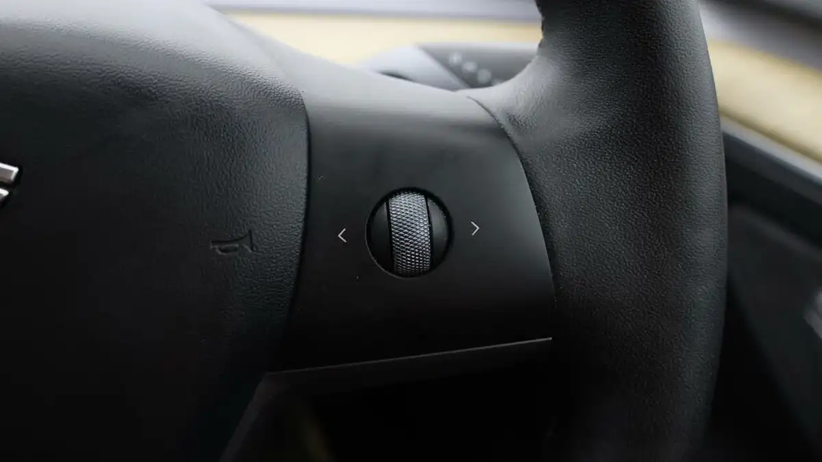 2021-tesla-model-3-e-long-range-4x4-big-23