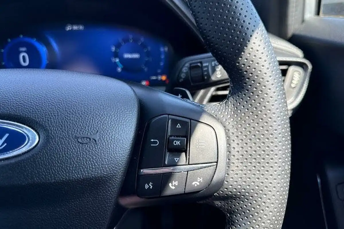 2021-ford-puma-suv-10-st-line-vignale-155ps-hybrid-mhev-auto-big-31